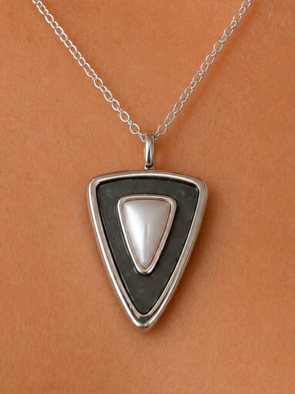 Carolyn Relios Sterling Silver MOP Pendant w/ Sterling Plate Chain Great Chain